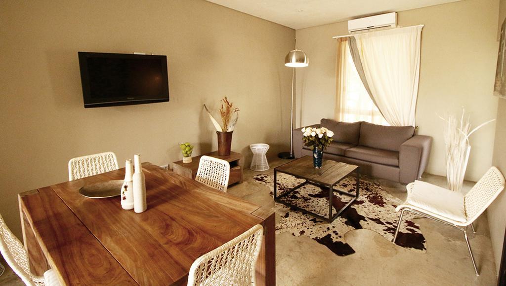 The Village Courtyard Suites & Executive Apartment Windhoek Exterior photo