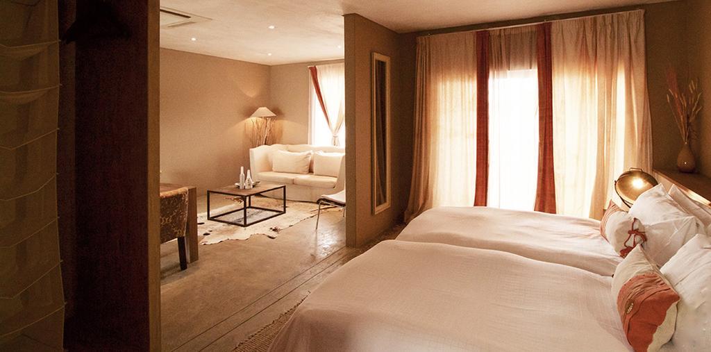 The Village Courtyard Suites & Executive Apartment Windhoek Exterior photo